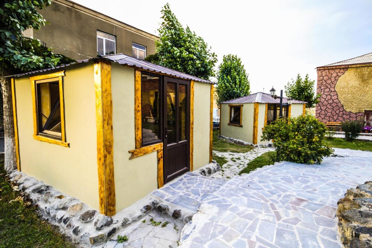 Oazis Hotel Noratus Exterior photo